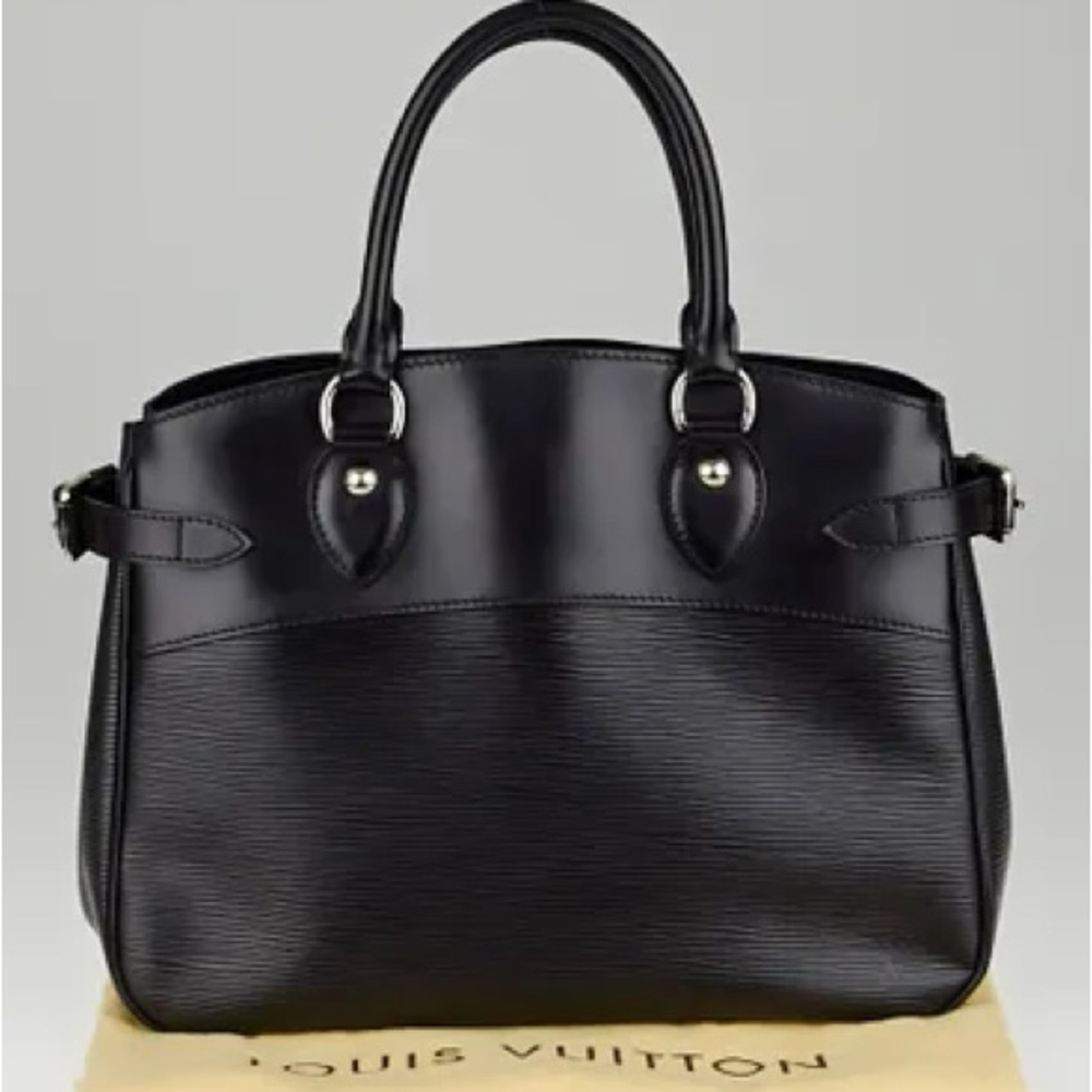 Louis Vuitton Passy Epi Black handbag